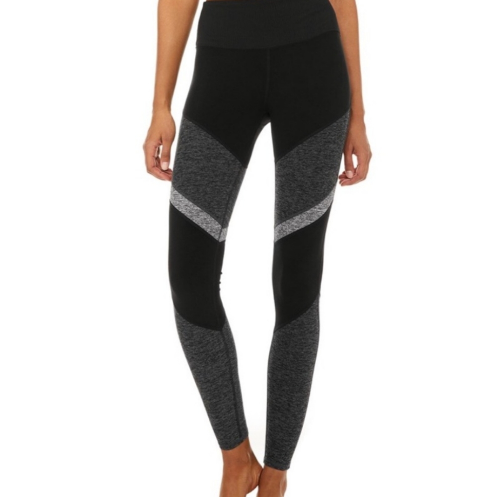 *NWT* ALO Yoga Soft - taking offers!!